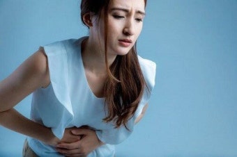 생리통 증상 및 완화하는 가장 현실적인 방법