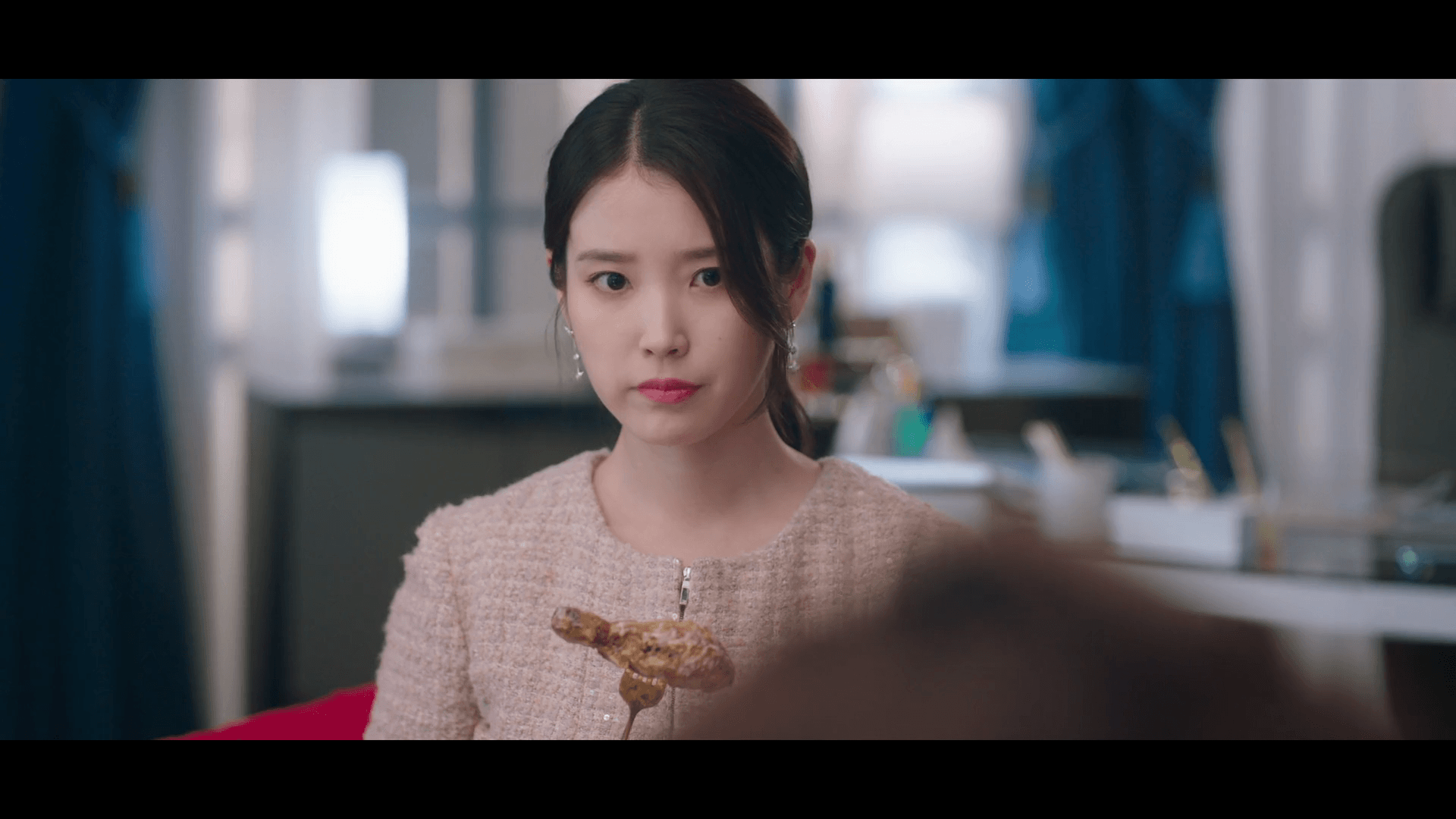 아이유 고추마요 치킨 먹방, 21세기 대군부인 성희주 스타일