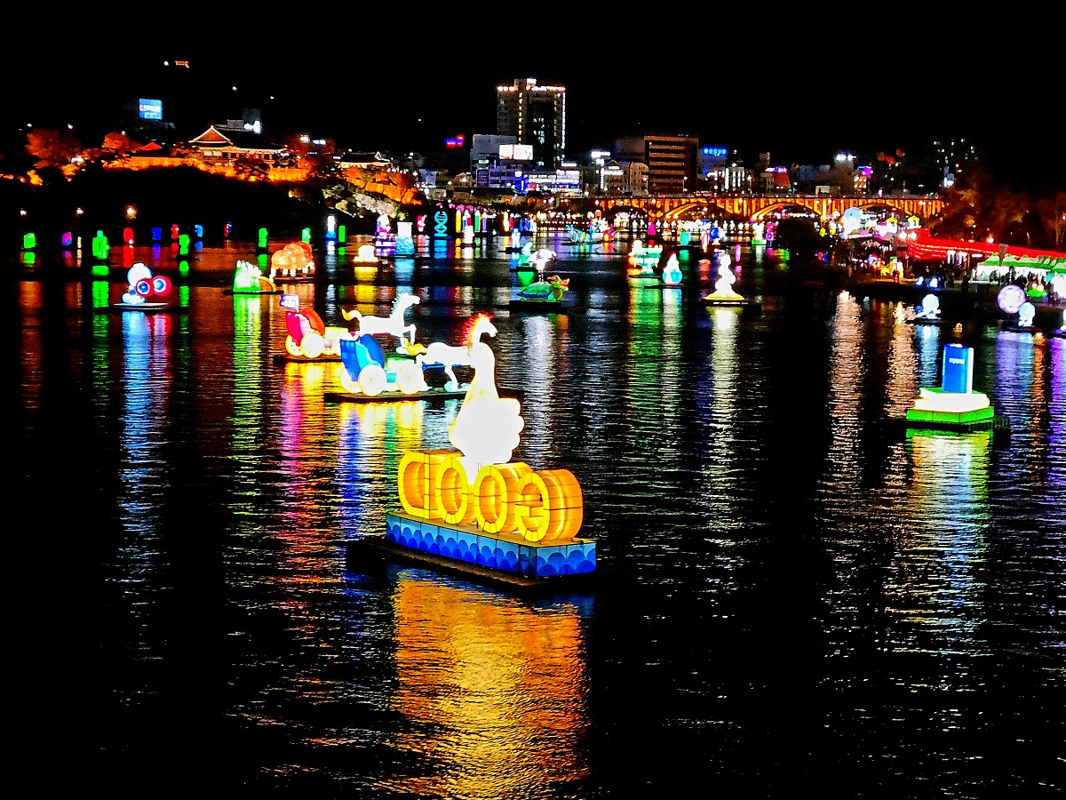 진주 남강유등축제 후기: 진주성&amp;#44; 촉석루&amp;#44; 부표 이용 팁&amp;#44; 골든튤립 호텔