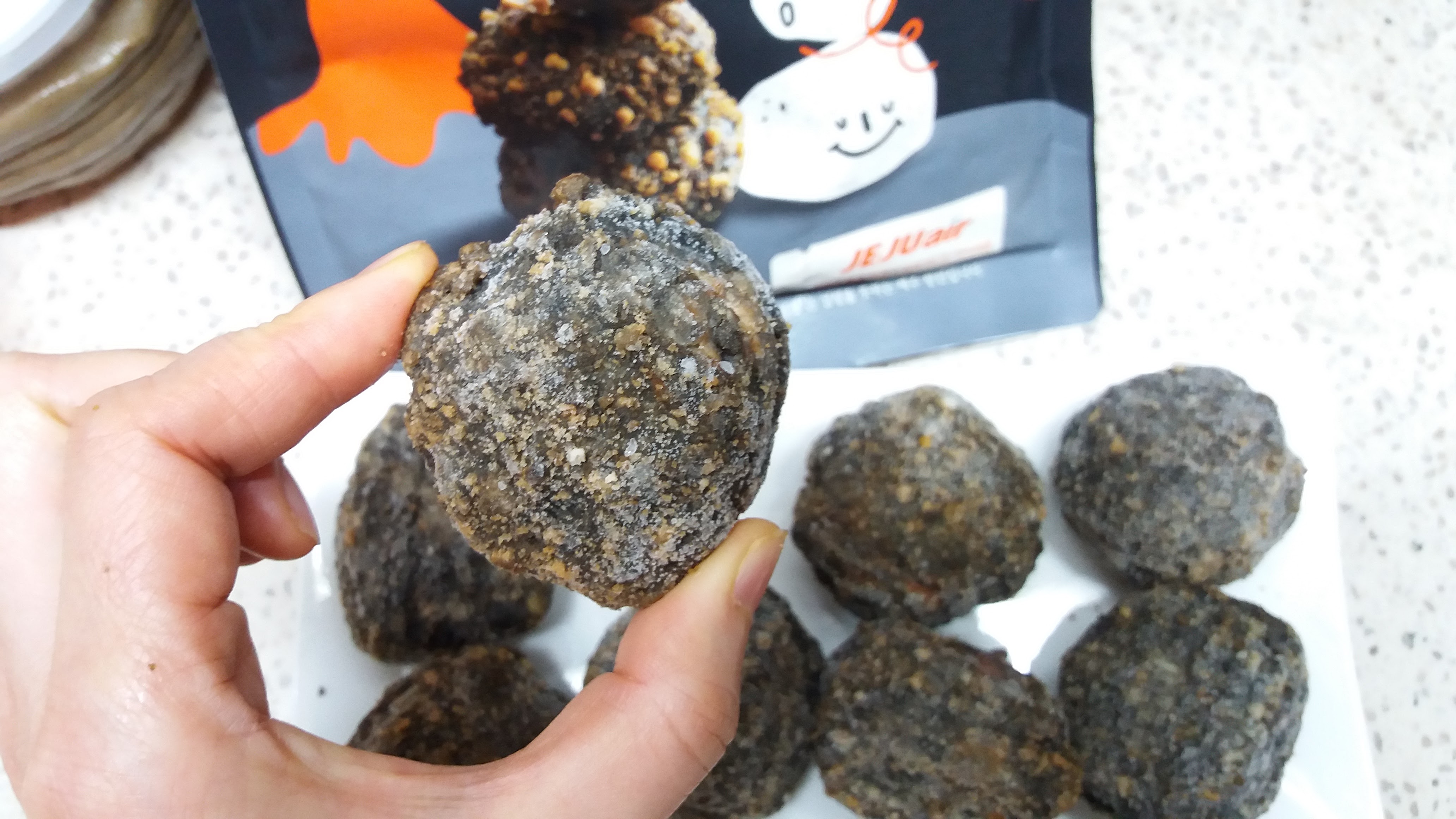 ๊ณ ๋ฉ ๊ฑฐ๋ฉ ํ์ฐ์ก์ด ๋ณผ์นด์ธ