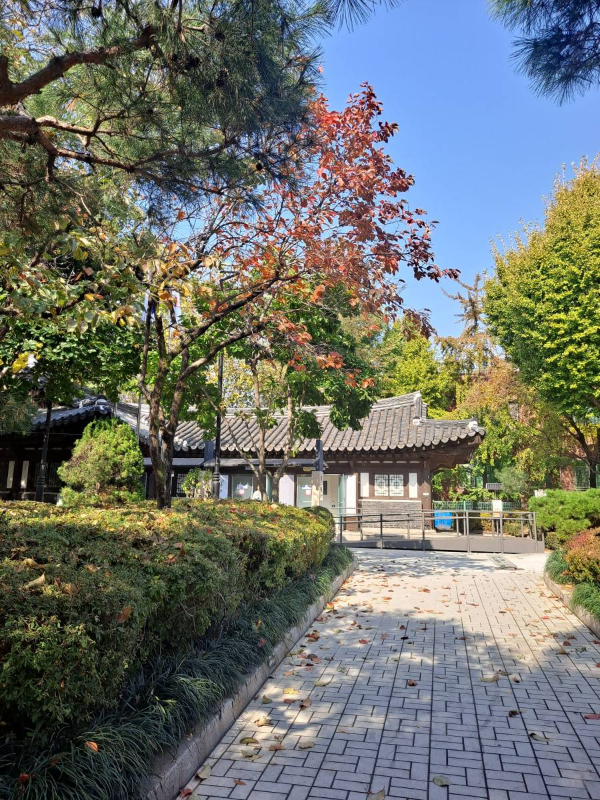 화도진공원 화장실 건물