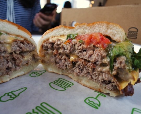 강남역 미국 수제버거 '쉐이크쉑'