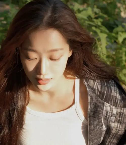 이나은-사진