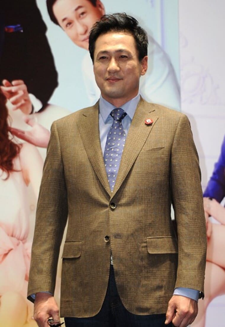 배우-손창민