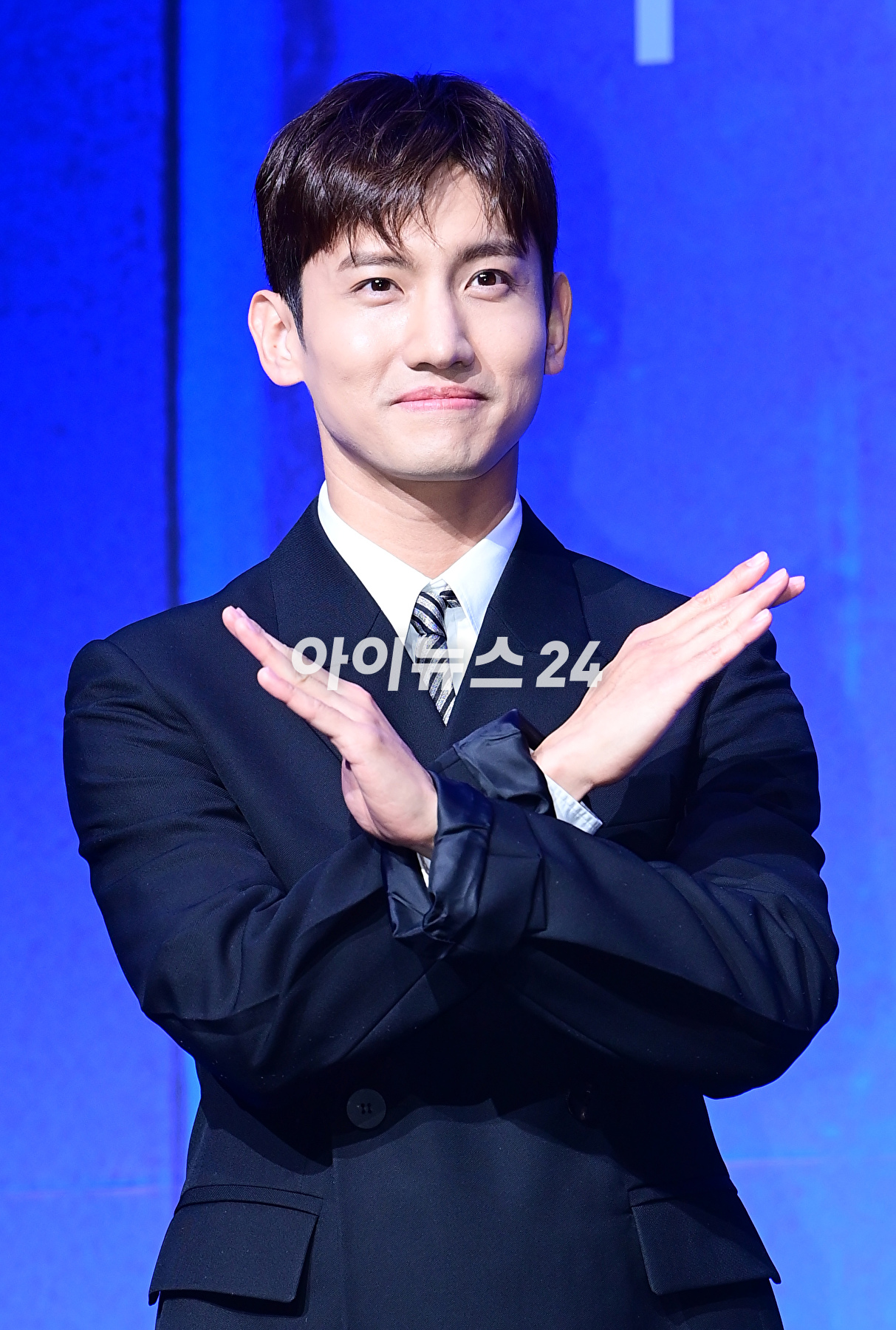 '데뷔 20주년'을 맞은 그룹 동방신기(TVXQ!) 최강창민이 26일 오후 서울 영등포구 콘래드 서울에서 열린 아홉 번째 정규앨범 '20&2' 발매 기념 기자간담회에 참석하고 있다. [사진=정소희 기자]