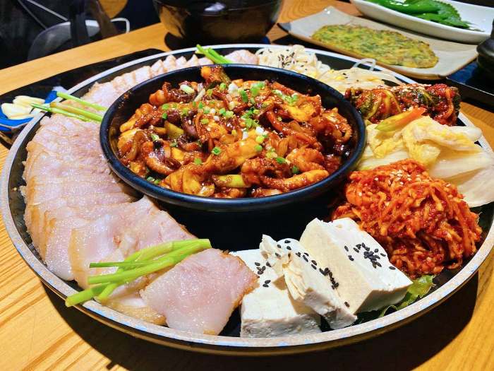 생방송 오늘저녁 부산 강서구 보쌈 수육 쭈꾸미볶음 맛집