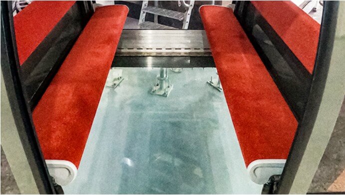 투명한-유리로-되어있는-케이블카-크리스탈-캐빈