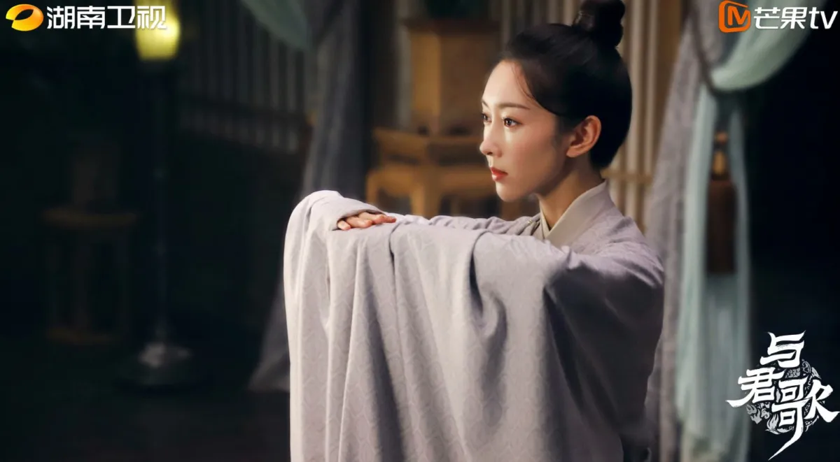 손을-올리고-있는 구연직