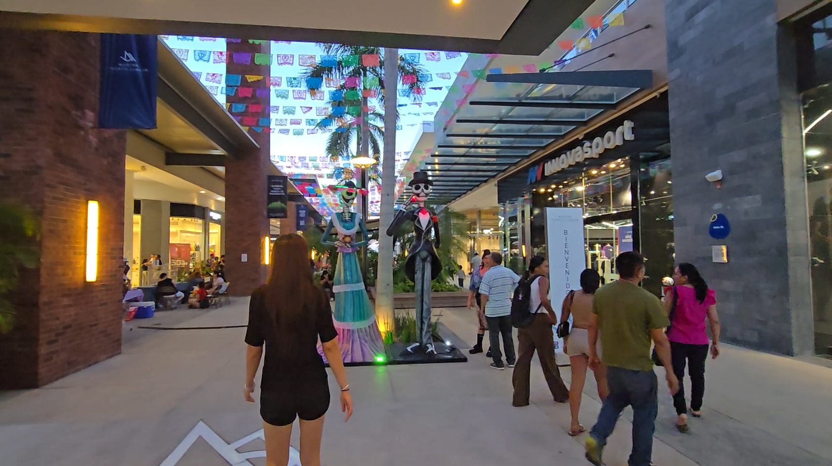 푸에르토-칸쿤-마리나-쇼핑몰