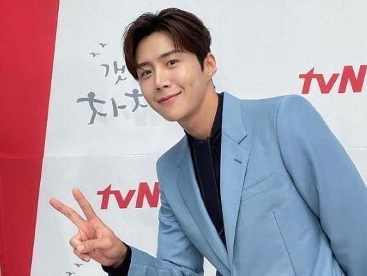 김선호