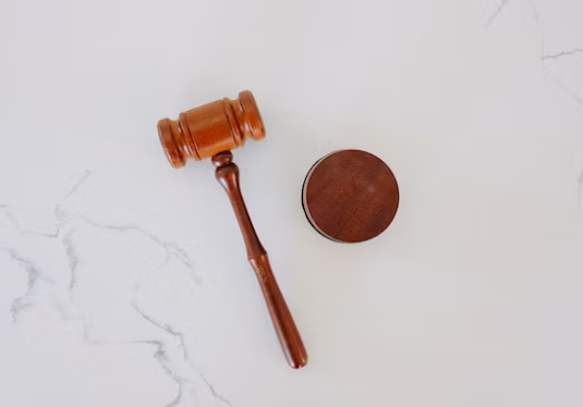 재산분할-법정의-의사봉