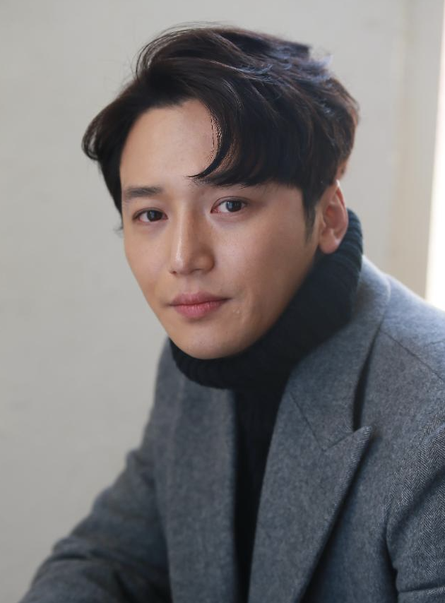 변요한 미모
