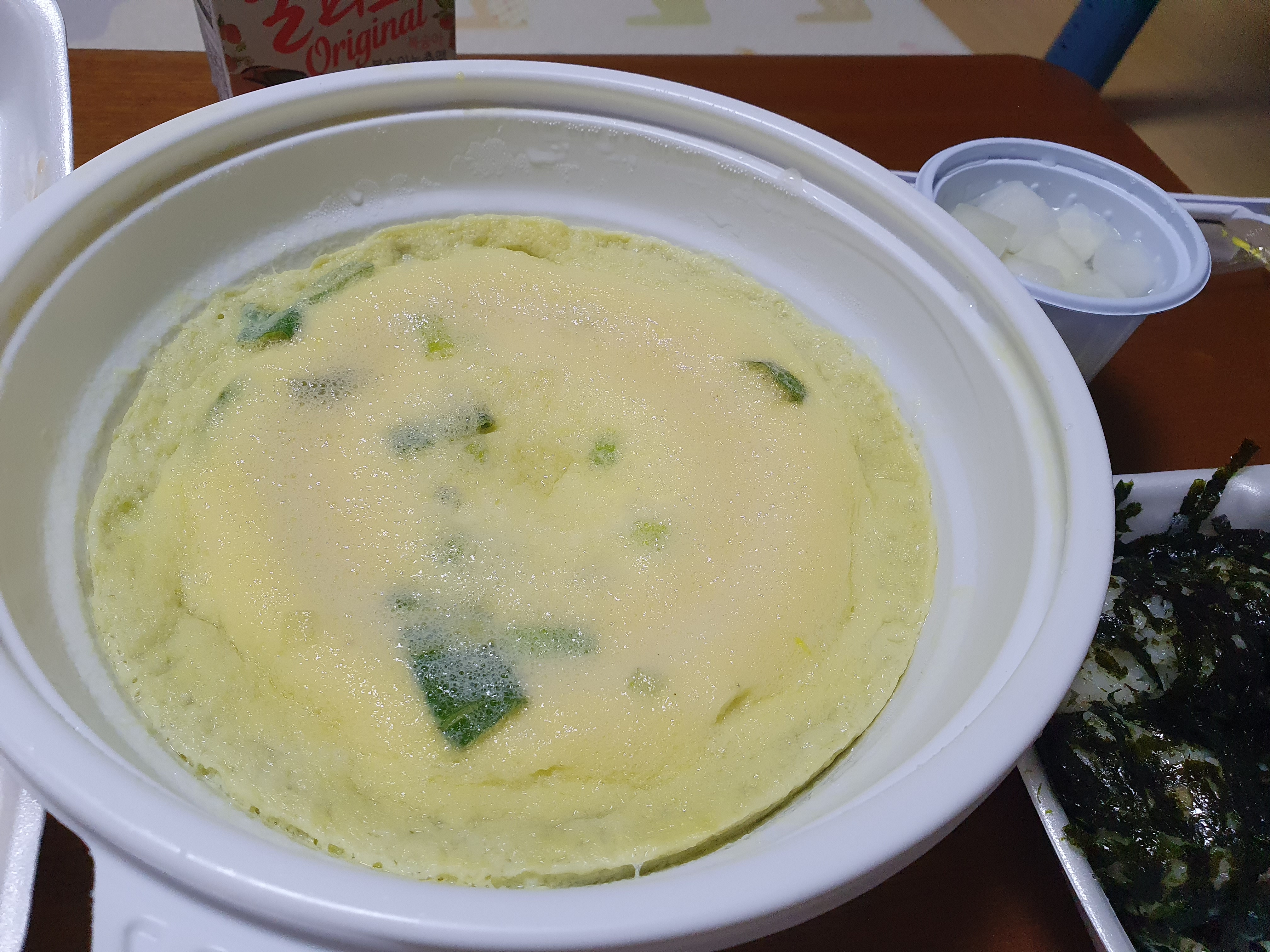 불닭 필수 반찬 계란찜! 이건 이렇게 큰그릇에 해줘야! 좋음 ㅎㅎ