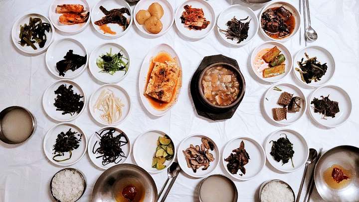 토요일은 밥이좋아 예산 수덕사 산채정식 맛집 영양 돌솥 청국장 더덕 구이 한정식 예산10미 현지인 추천 토밥 좋아 방송정보