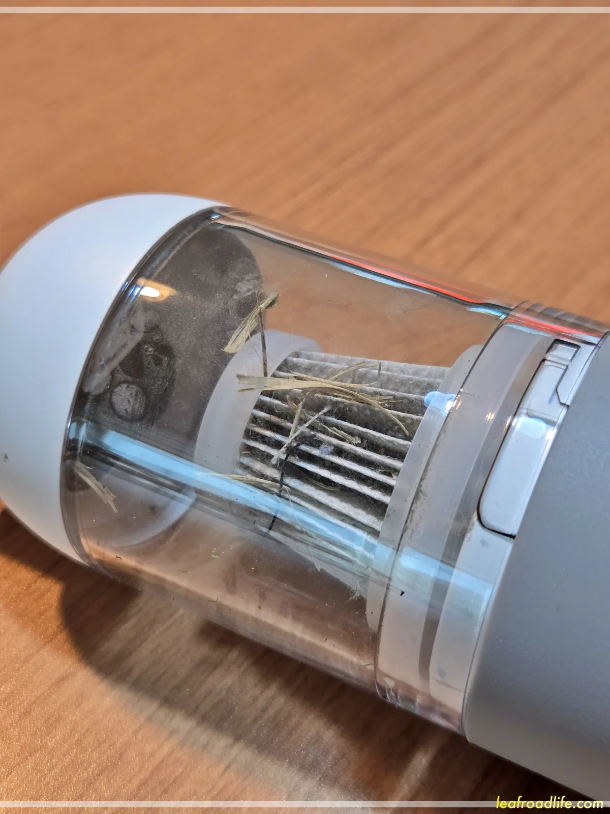 알리오-휴대용-이지클린-무선-청소기-트렁크-청소후-필터