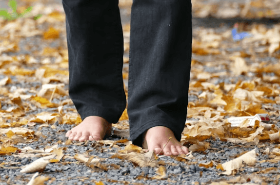 맨발걷기, 건강과 힐링을 한 번에 잡는 법