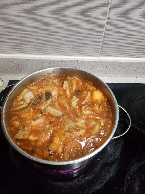 돼지고기김치찌개 