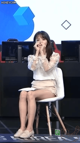 김민아 손하트 움짤