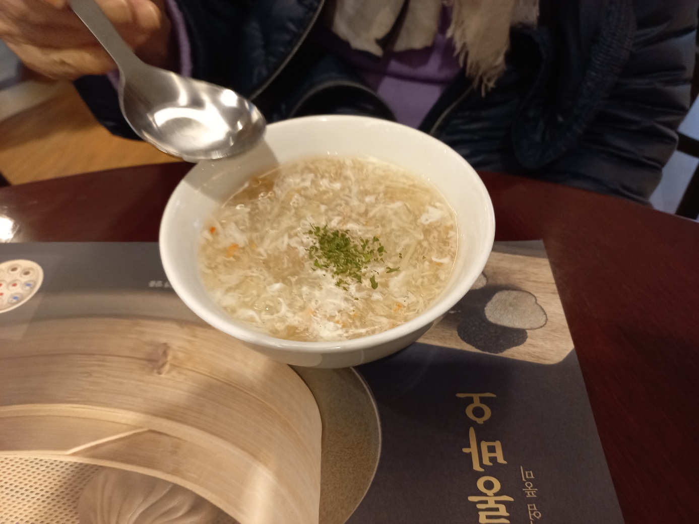 딘타이펑 강남점 메뉴중 게살스프