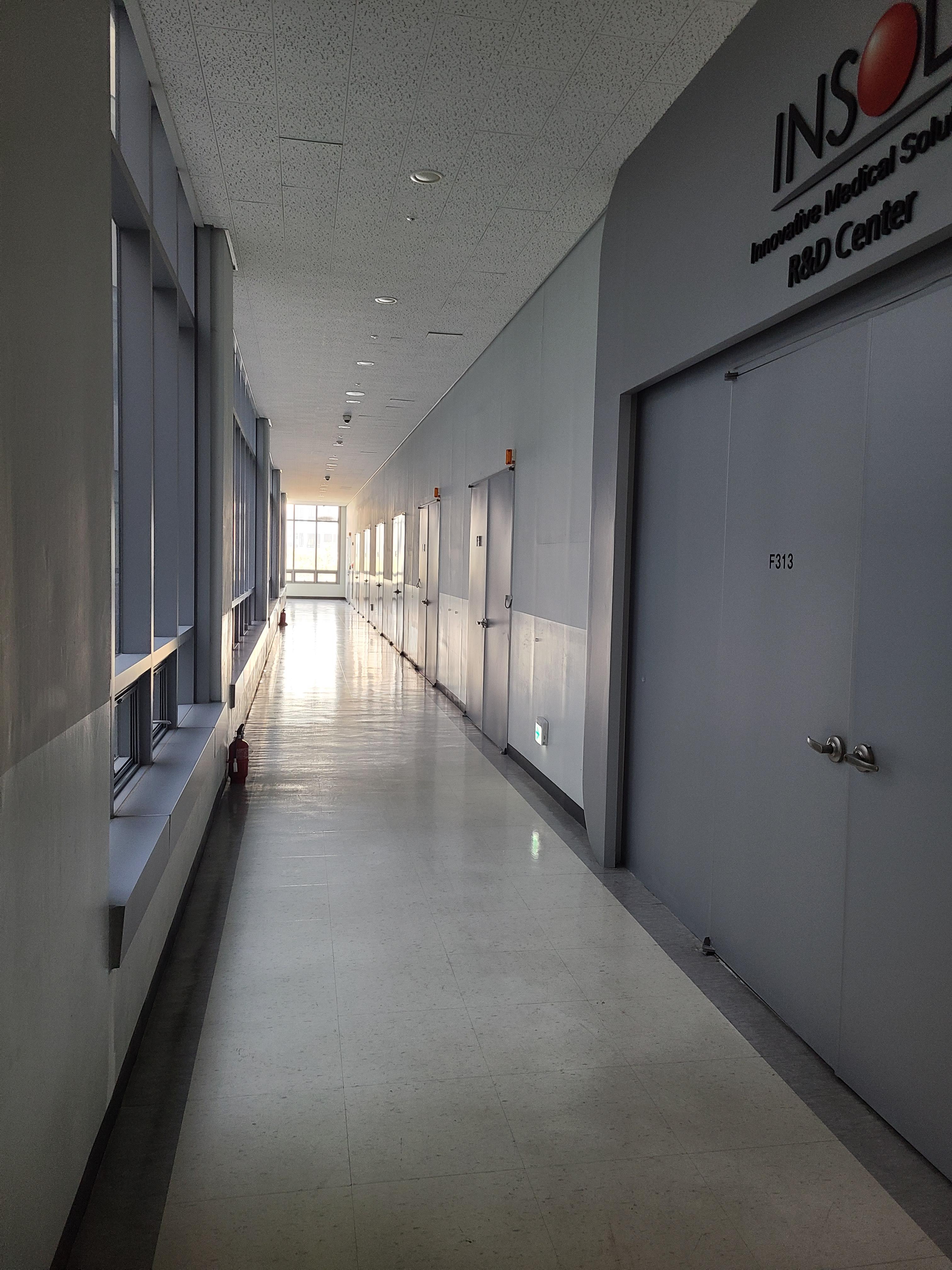 하우스디엘타워 사무실6