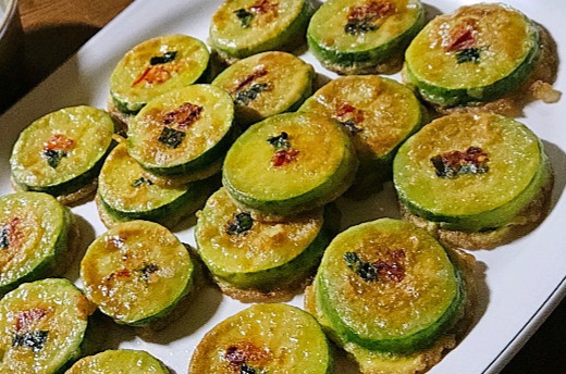 생생정보 진현할머니 김치찌개와 전 밥상