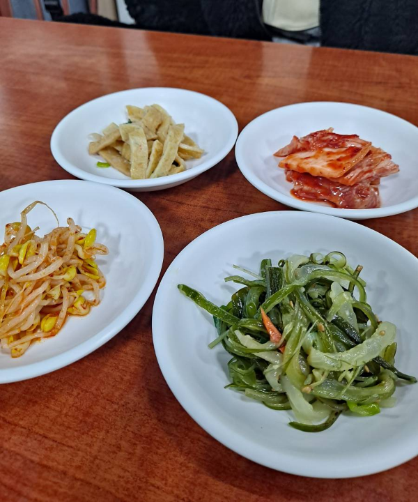 명동식당 밑반찬