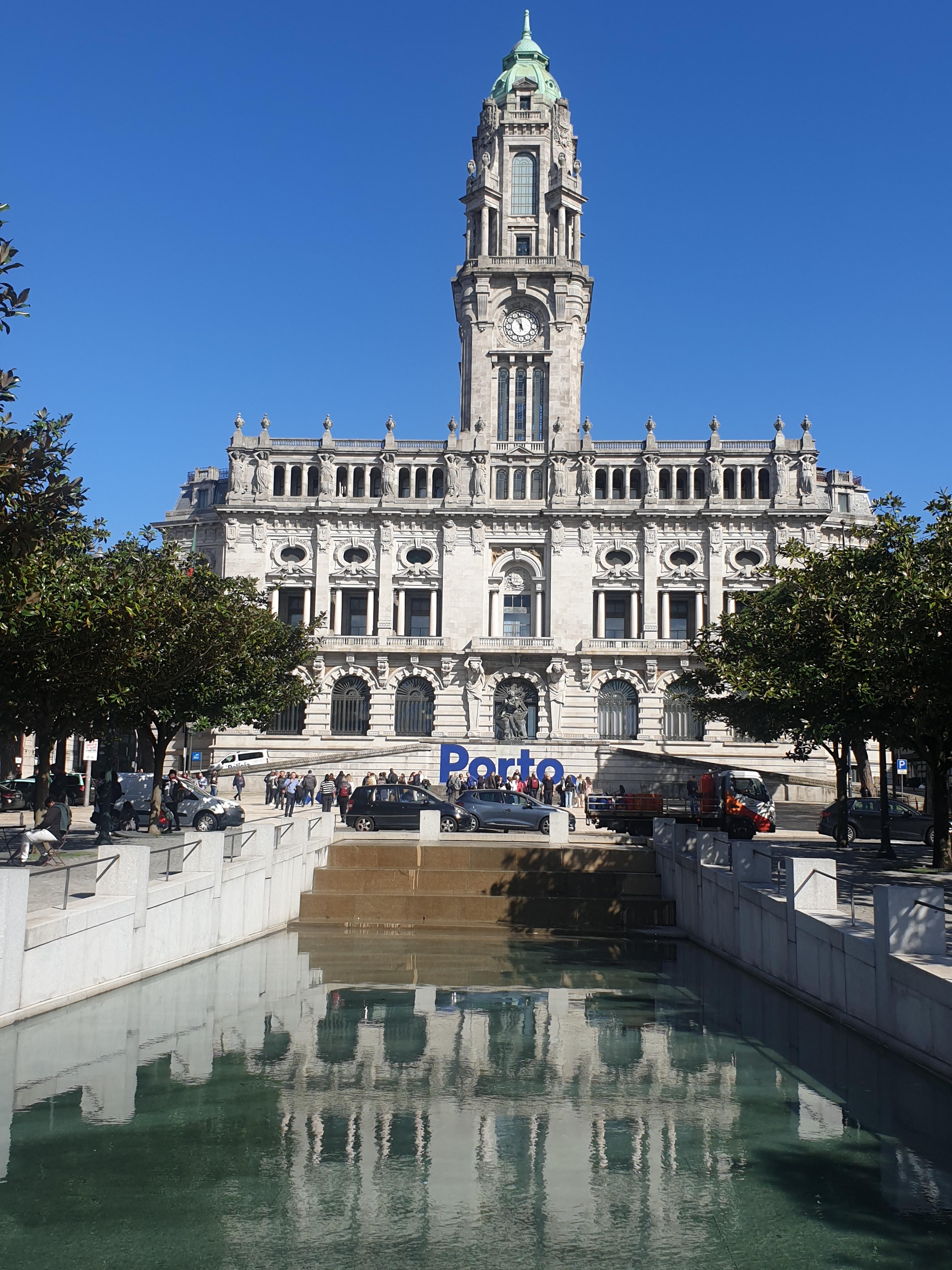 포르투 시청 건물