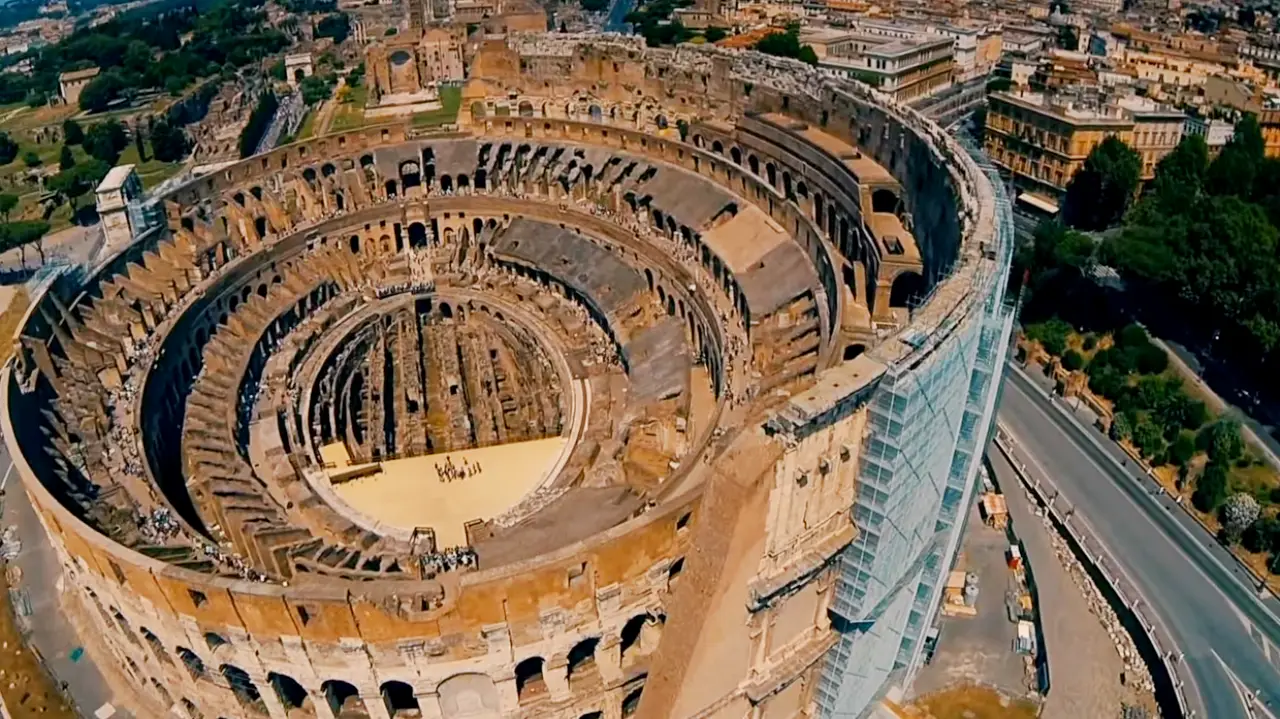 이탈리아 로마에 있는 엄청난 규모의 콜로세움