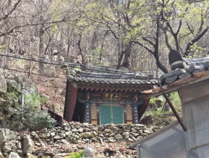 경주 신선사 : 경주의 산사 속 고요한 수행처 김유신의 검기가 서린 곳