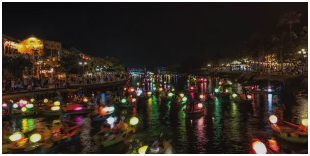 호이안 밤 풍경과 투본강 위의 등불