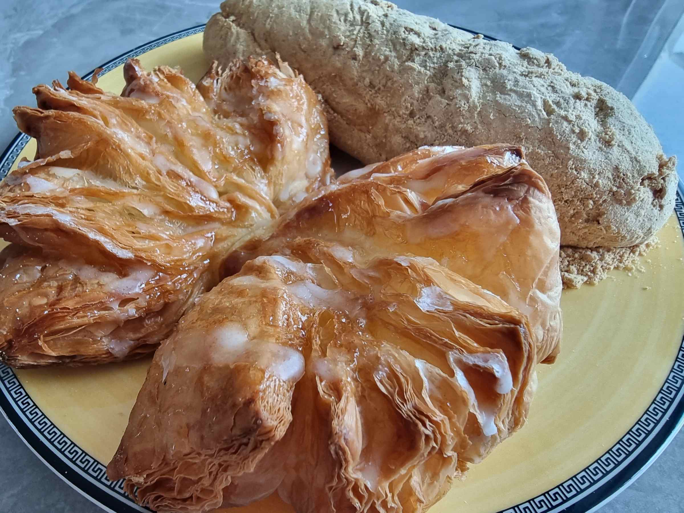 인절미 크림빵과 연유파이