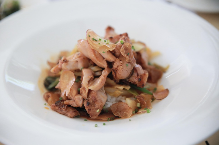 간 건강을 지키기 위해 항산화 성분이 풍부한 채소, 양질의 단백질 .