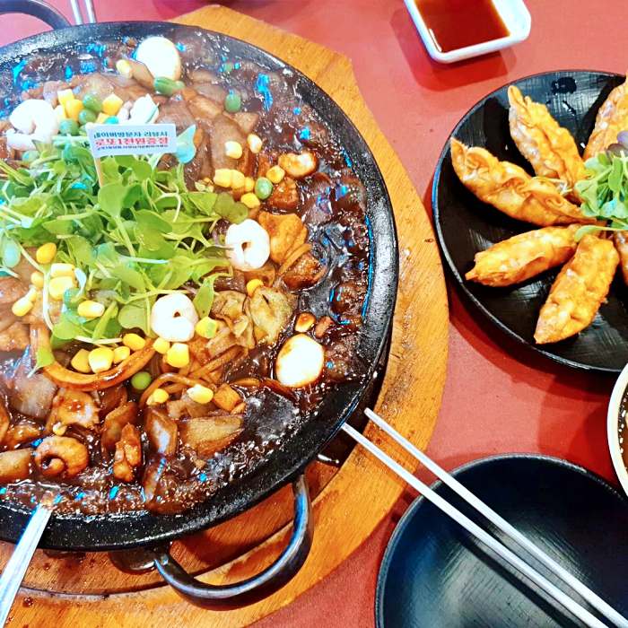 굿모닝 투데이 부산 경마공원 불향 해물 돌짜장 맛집