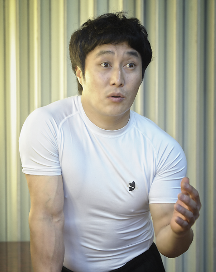 김병만 근육질 몸매