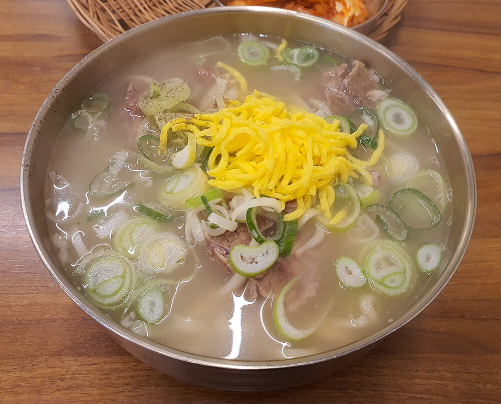 평이담백 뼈칼국수 방이점 - 뼈칼국수