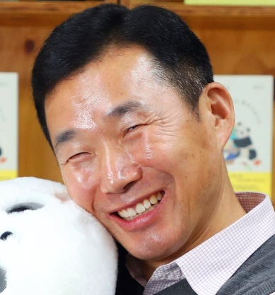 강철원 사육사 프로필 나이 고향 학력 경력 &amp;#124; 강철원 모친상 불구하고 푸바오 중국 동행 이유 