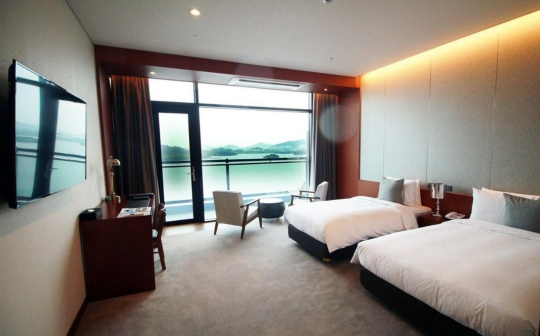 JCS호텔 디럭스 트윈 타입