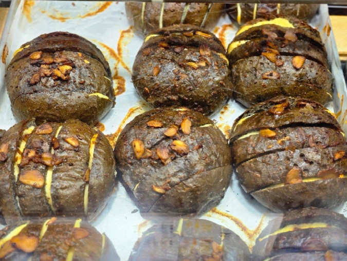 단양여행, 마늘떡갈비 굽는 모습