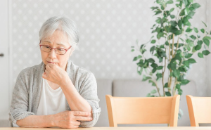 대화 내용을 금방 잊어버릴 때 생각할 수 있는 질병과 원인