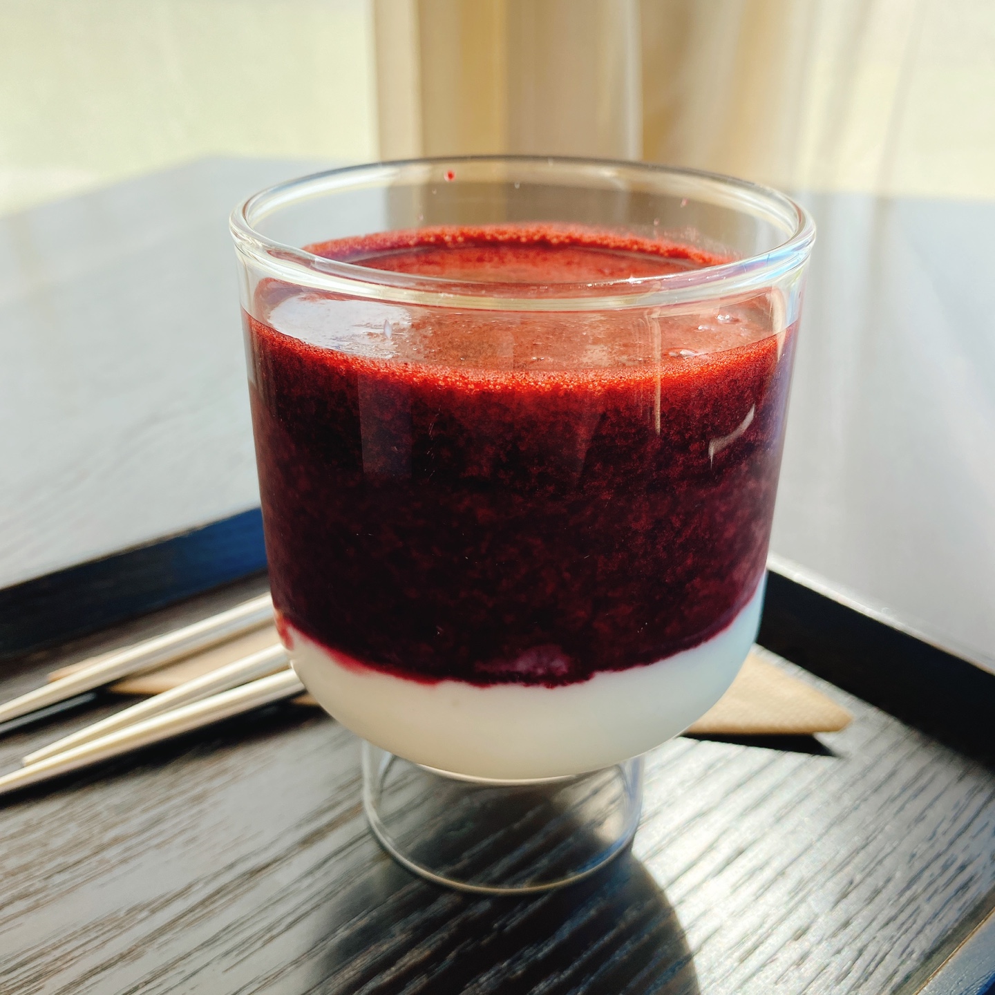 제주 애월 장전리 왕벚꽃거리 근처 문태준 시인 카페 오롬마르