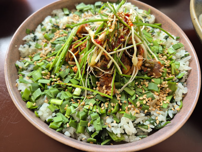 성수동 퓨전 한식 '아웃오브오더'