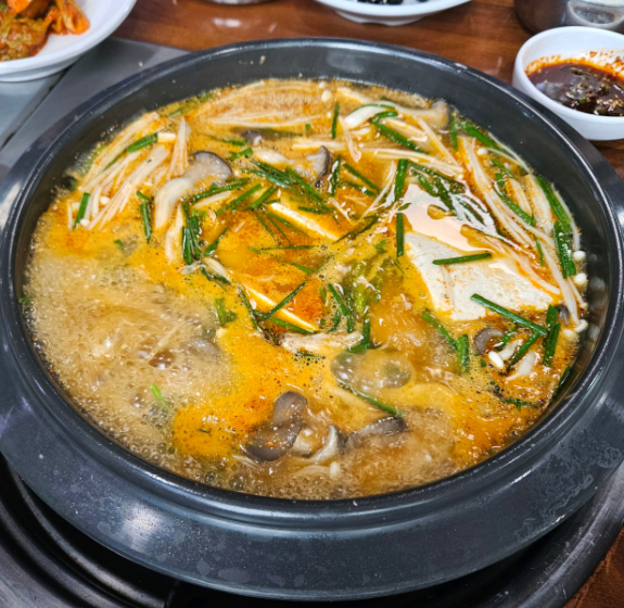 김가네 잣두부 대표 메뉴 