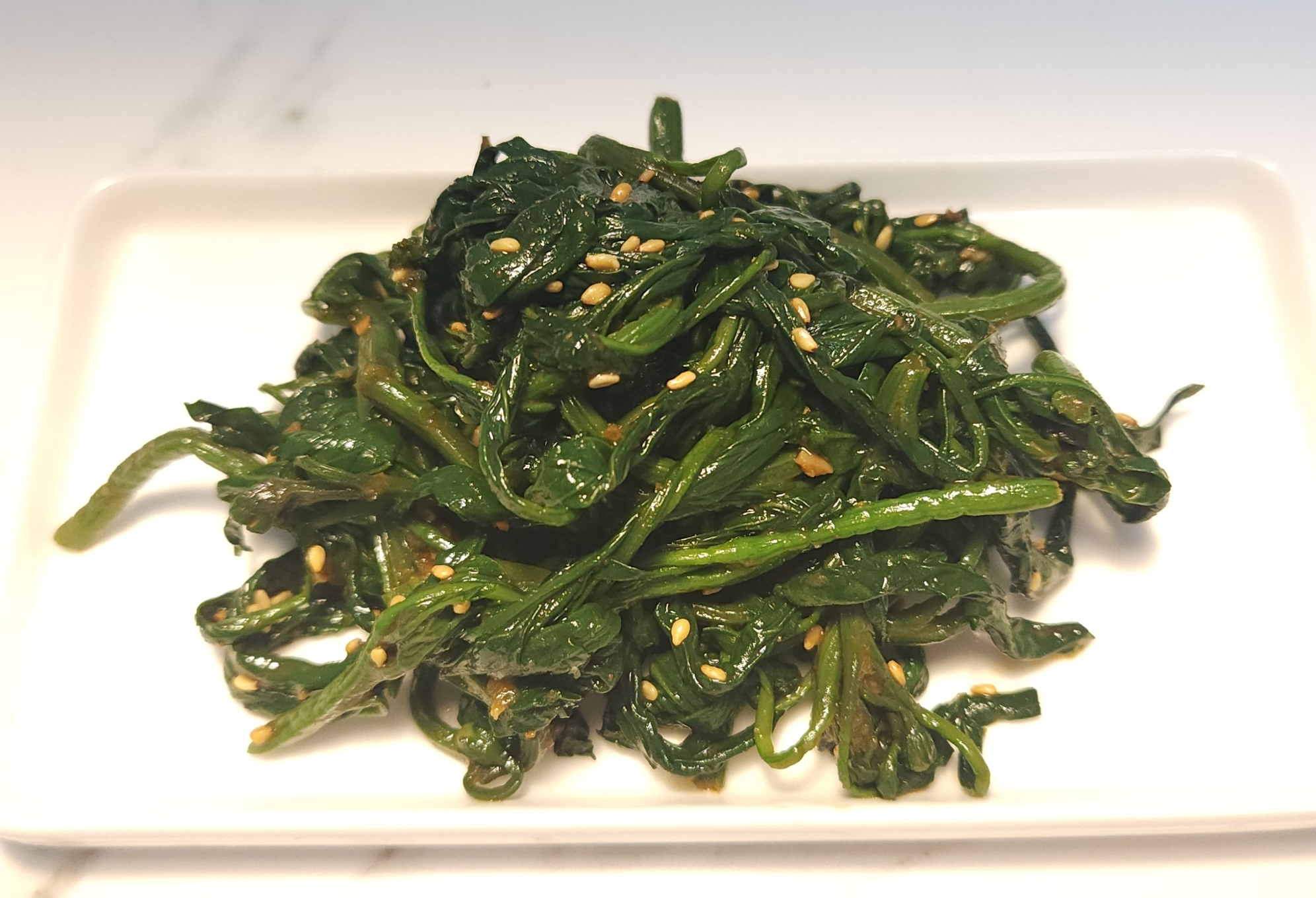 완성된 고춧잎을 보여주는 이미지