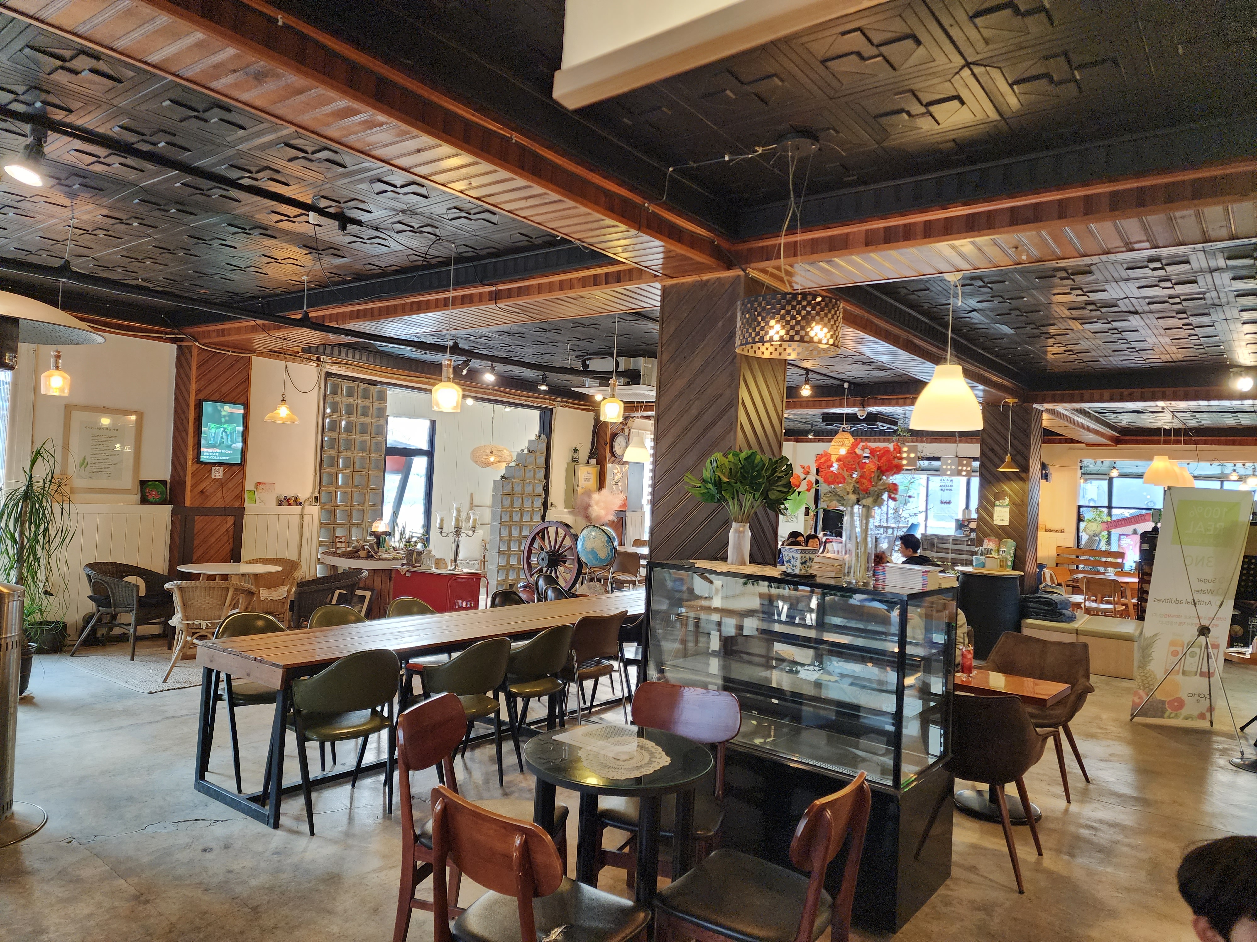 카페 내부 모습