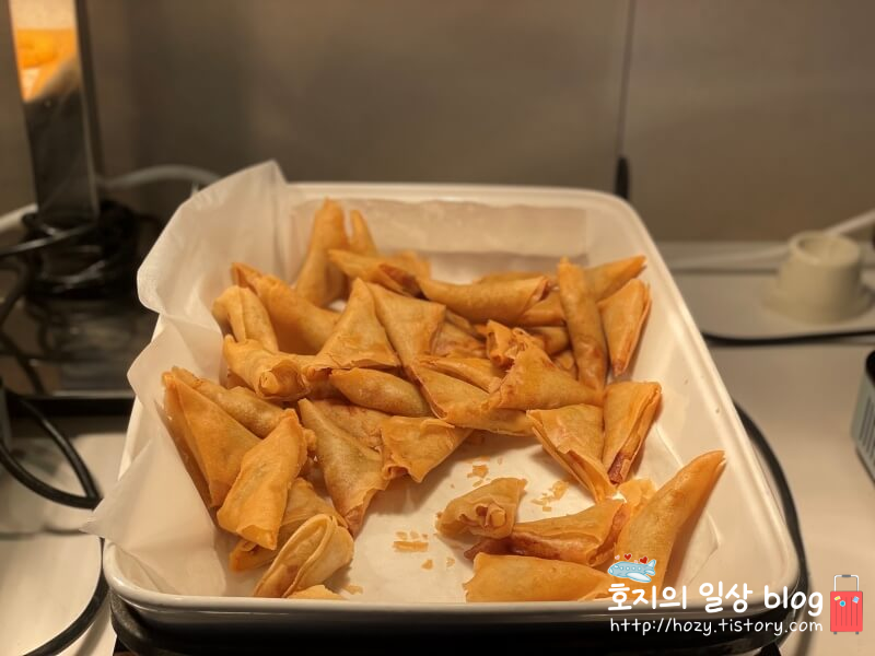 코트야드 메리어트 수원 이그제큐티브 라운지 해피아워메뉴_춘권