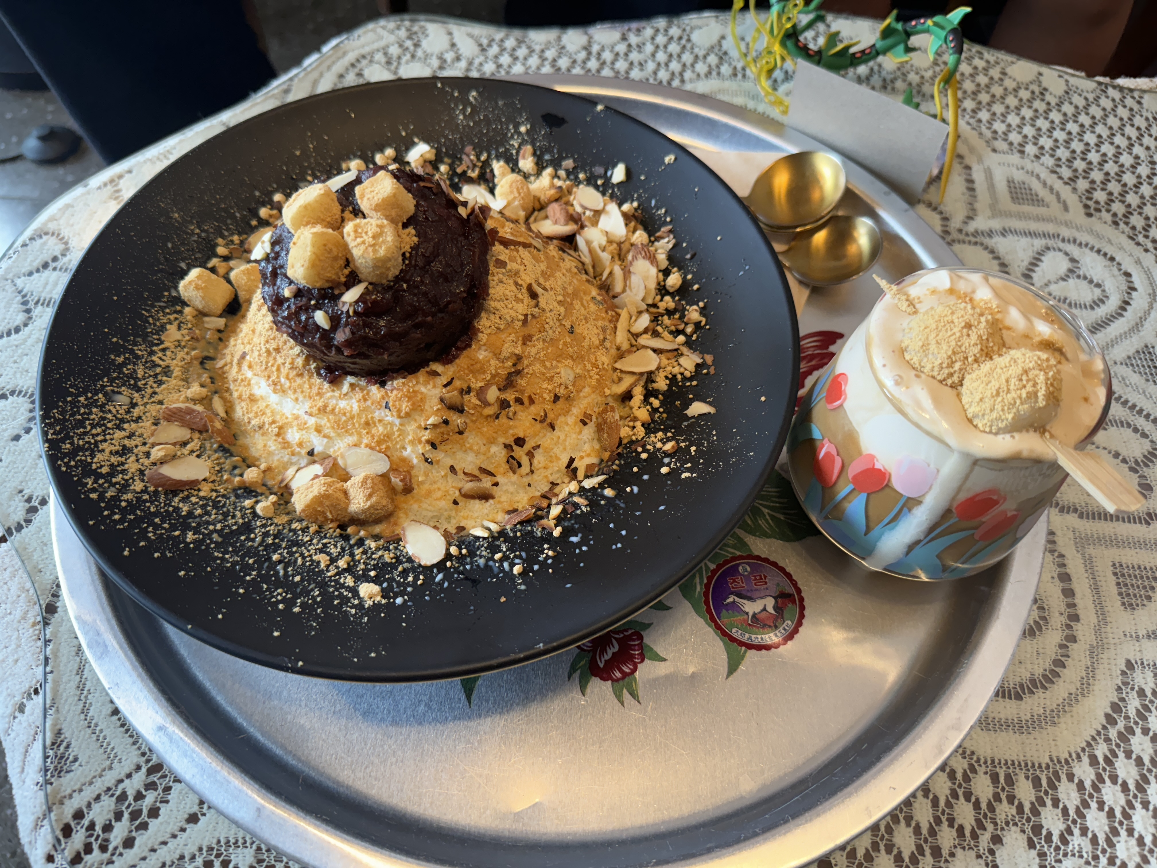 경주-카페-양지다방-팥빙수-양지크림라떼