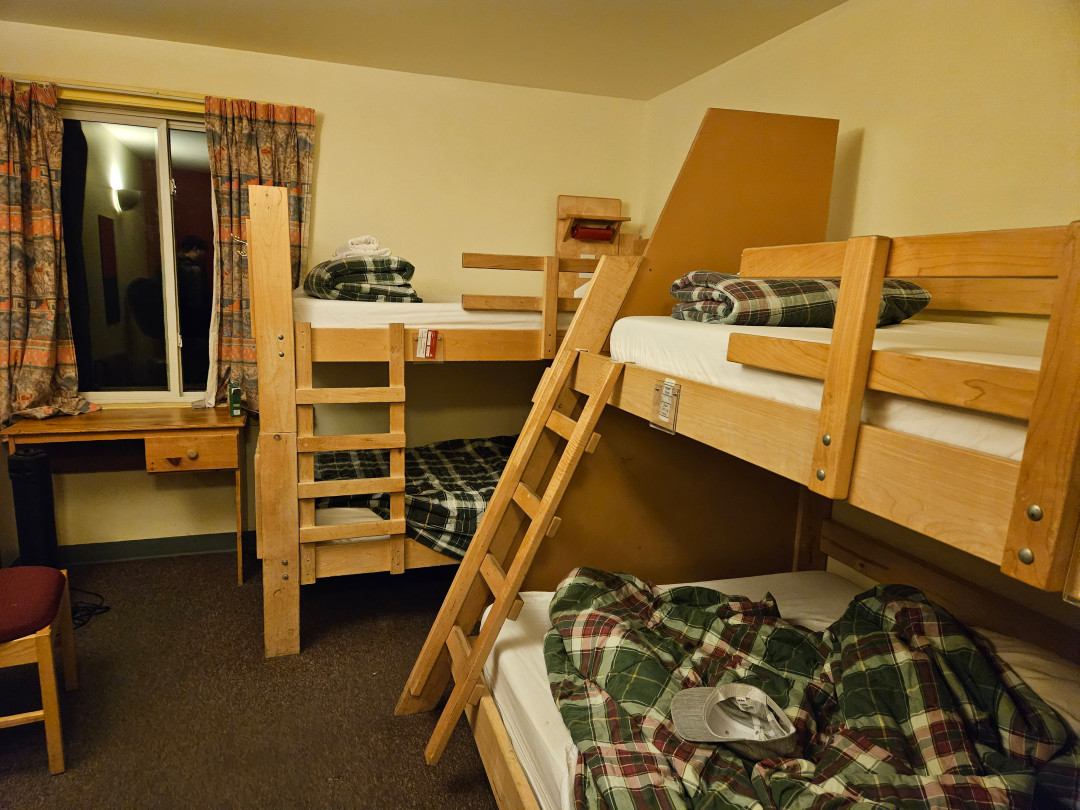 캐나다 밴프 숙소 하이밴프 알파인 방 내부