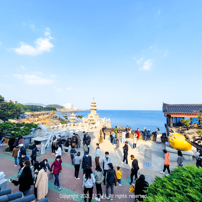 바다가-보이는-사찰