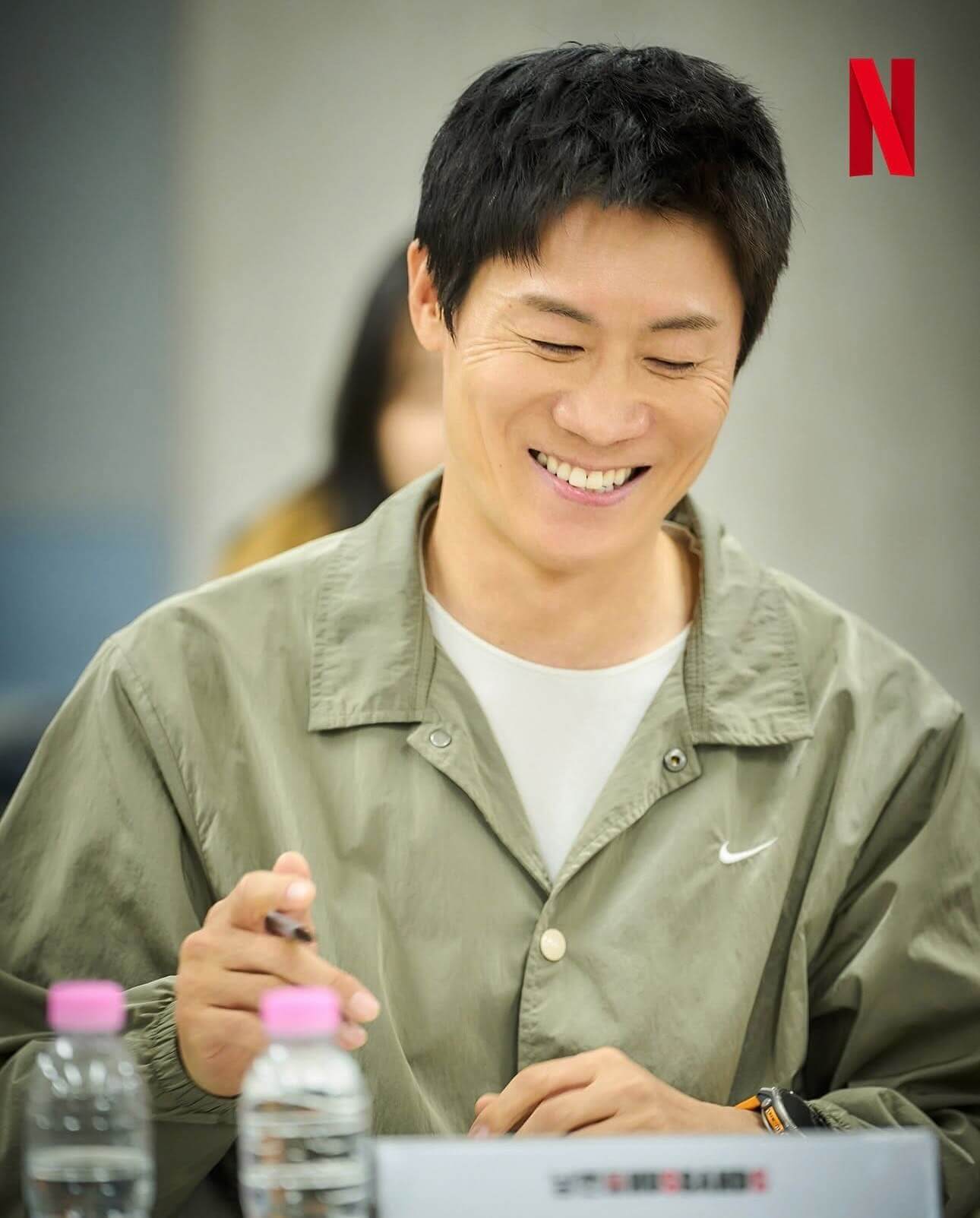 넷플릭스 영화 남편들 개봉일 예고편 출연진 줄거리 총정리