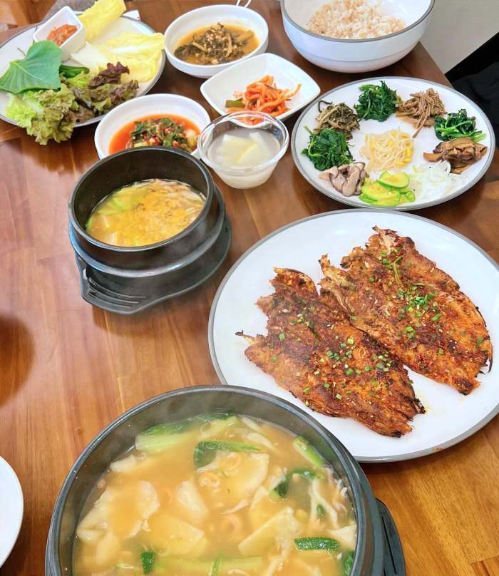 식객 허영만 백반기행 안재모 편 산채 보리 비빔밥 직화 코다리구이 도토리묵 녹두전 털레기 고양 서삼릉 원당 맛집 소개